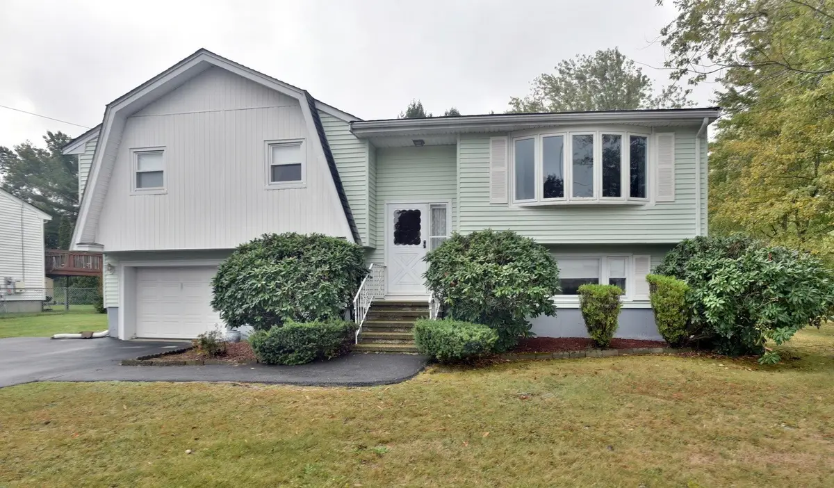 18 Delorenzo Dr, Randolph, MA 02368 - #1