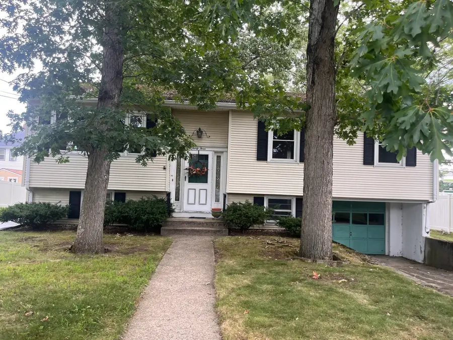 33 Rand Ave, Attleboro, MA 02703 - #2