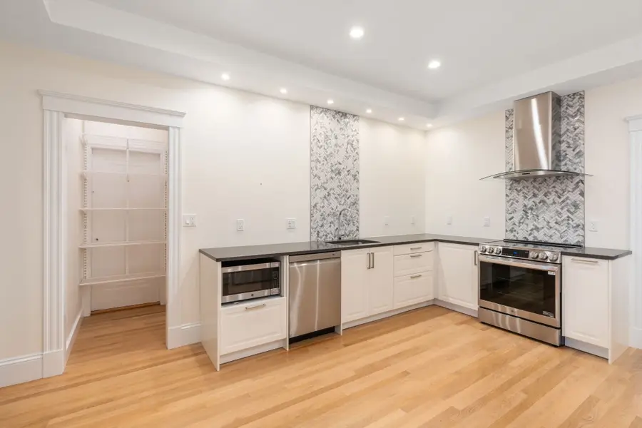 126 Sewall St #A, Brookline, MA 02446 - #2
