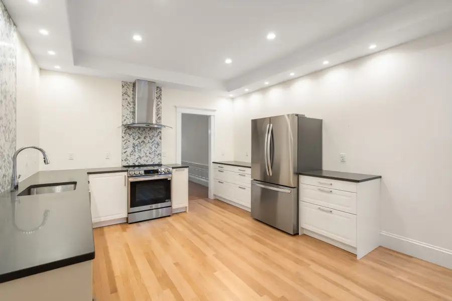 126 Sewall St #A, Brookline, MA 02446 - #3
