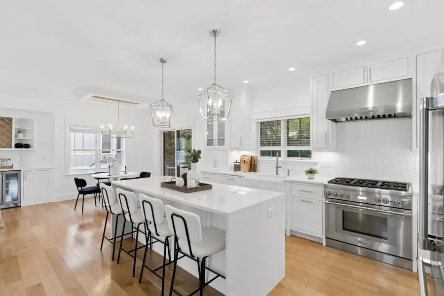 148 Pine St, Newton, MA 02466 - #3