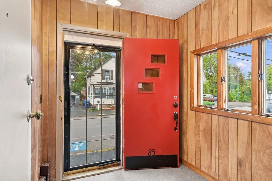 85 Pine St, Swampscott, MA 01907 - #3