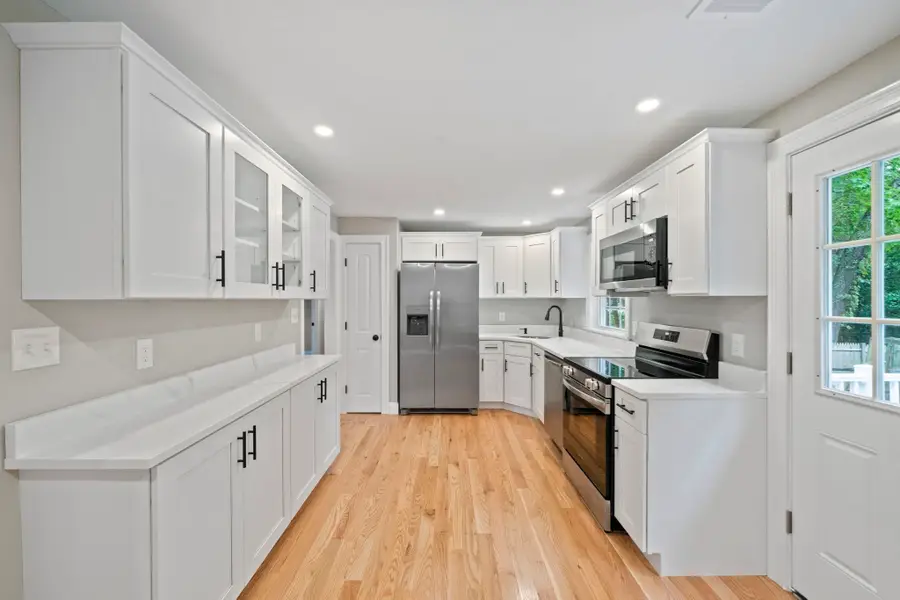 3 Taylor Point Road, Pembroke, MA 02359 - #2
