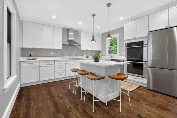 122 Winn St, Woburn, MA 01801