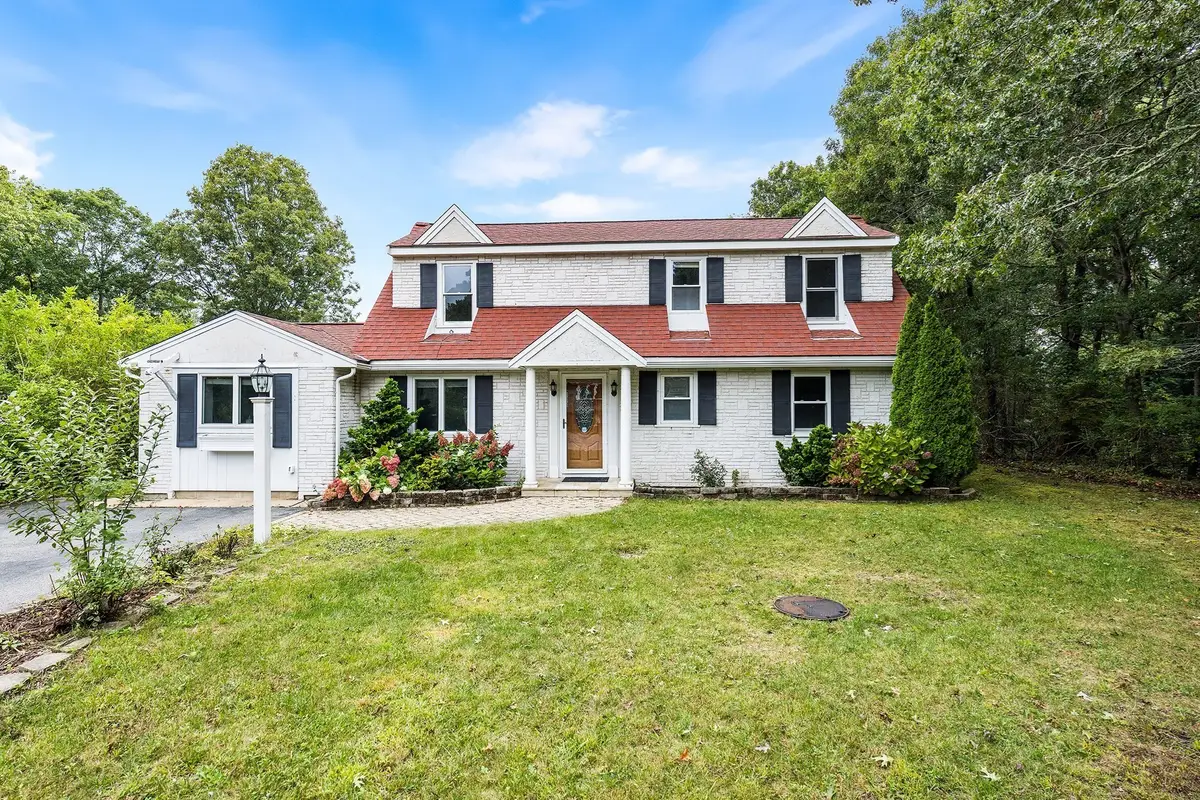 9 E Harbor Cir, Falmouth, MA 02536 - #1