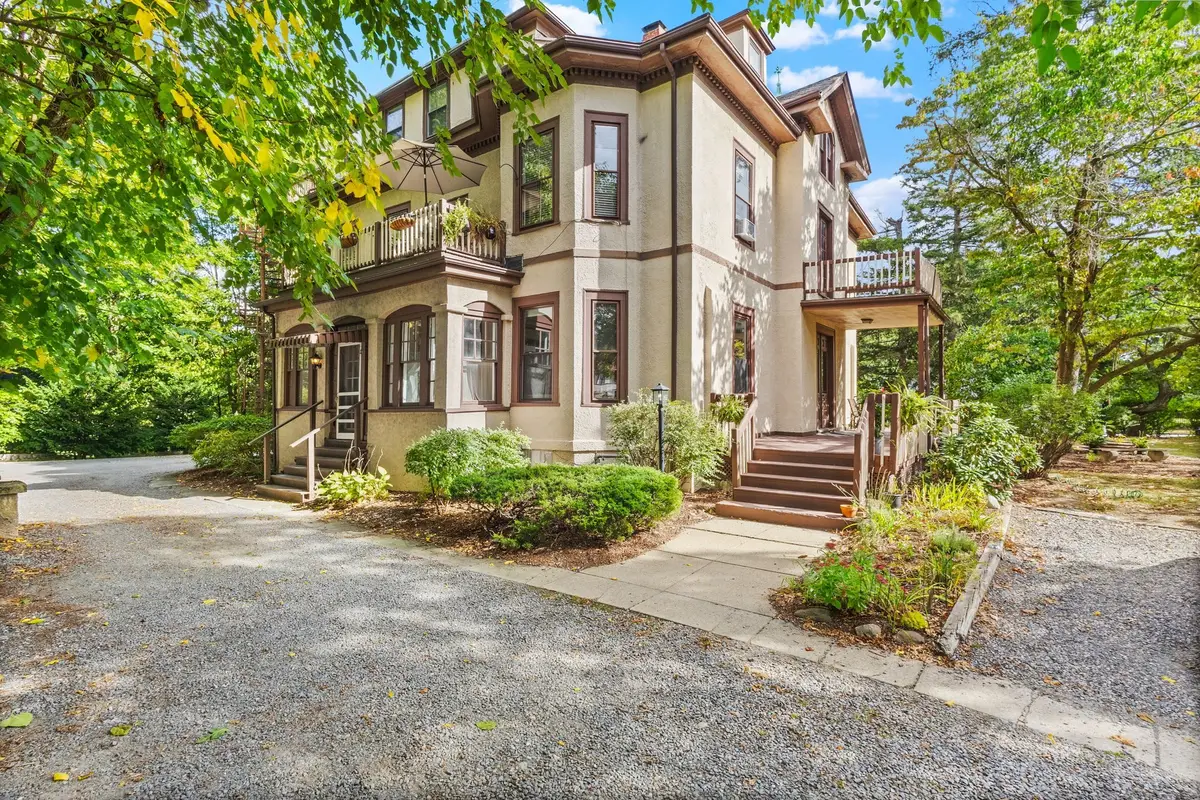 595 Watertown St #1, Newton, MA 02460 - #1