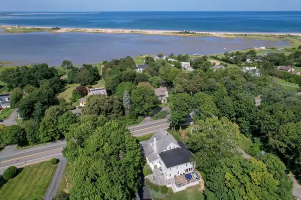 65 Warren Ave, Plymouth, MA 02360
