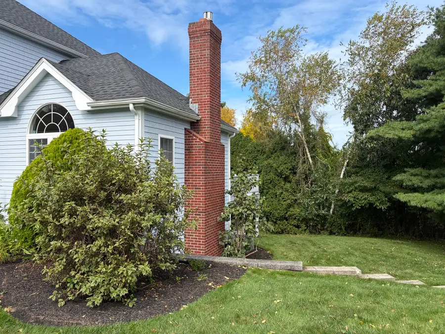 12 Longview Dr, Kingston, MA 02364 - #2