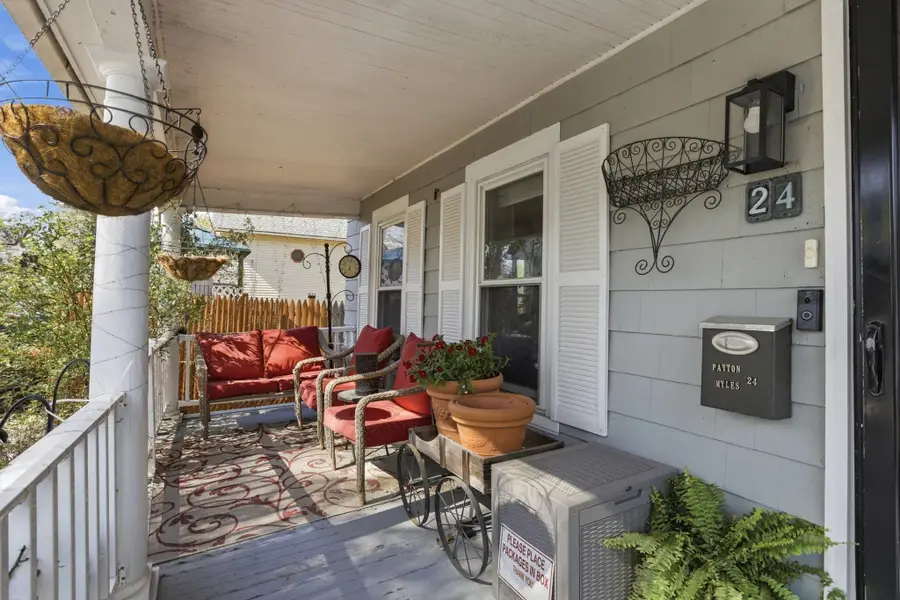 24 Lawrence St, Fitchburg, MA 01420 - #3