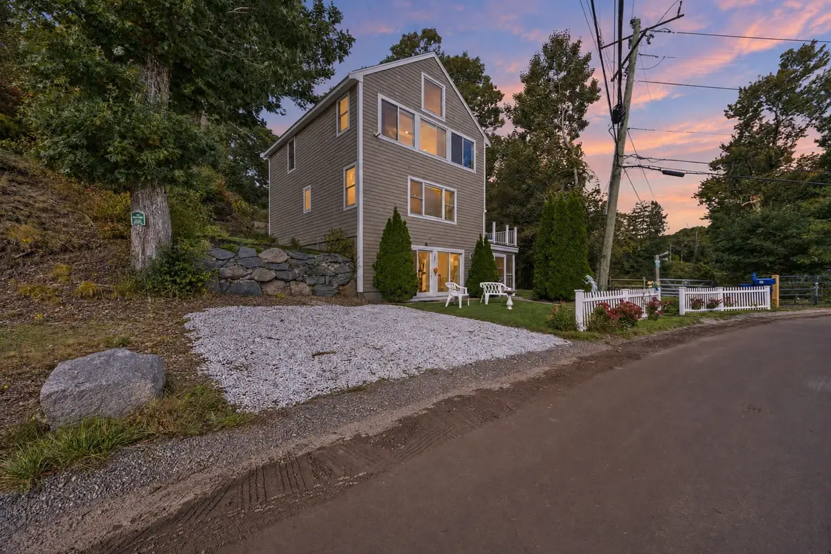 197 Roxy Cahoon Rd, Plymouth, MA 02360 - #1
