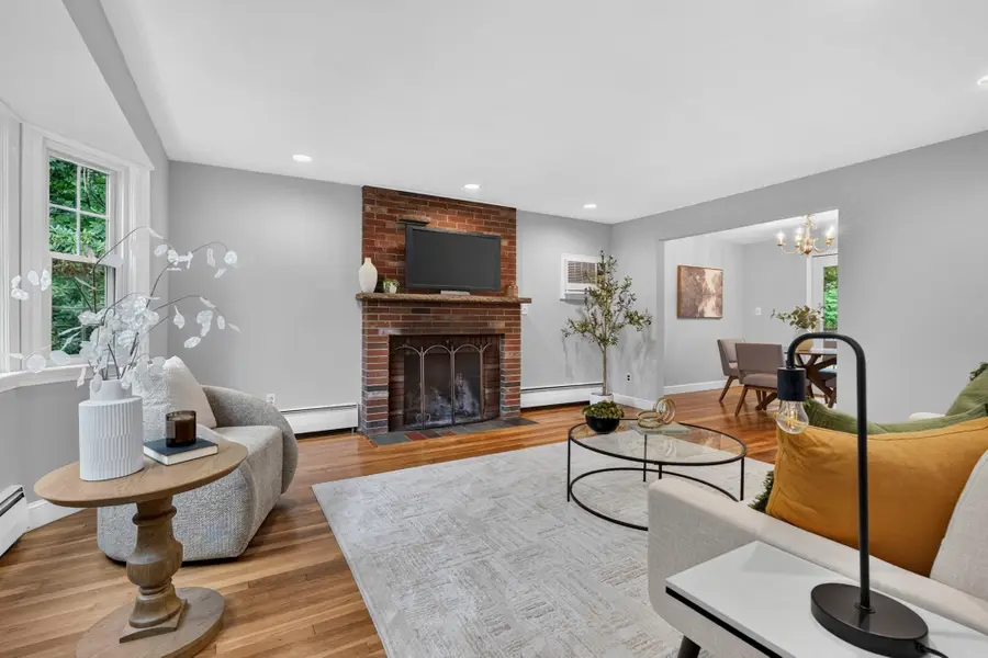 25 Gray Ter, Bedford, MA 01730 - #2