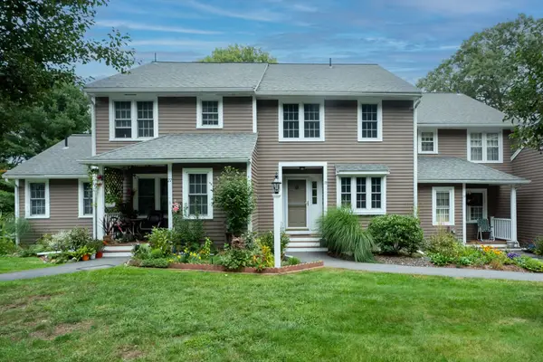 78 Laurelwood Dr #78, Hopedale, MA 01747