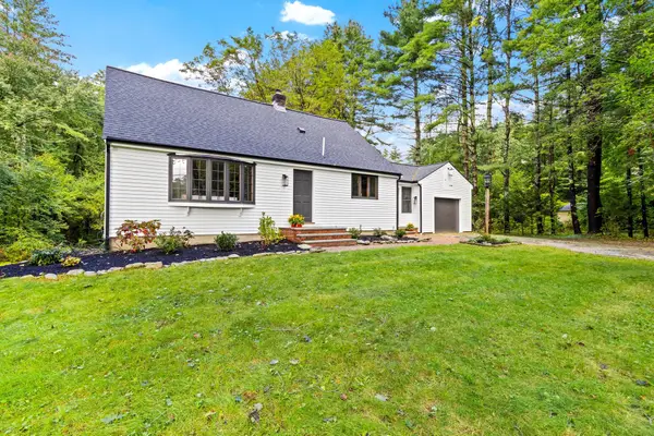 217 Hudson Rd, Stow, MA 01775