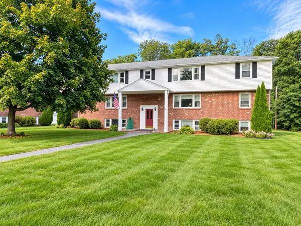 91 Elm St #1, Uxbridge, MA 01569