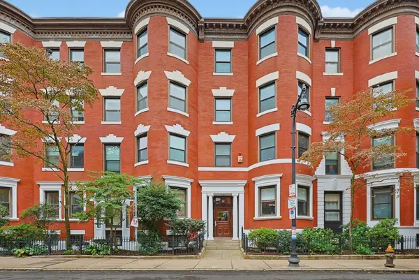 96 Gainsborough St #301W, Boston, MA 02115
