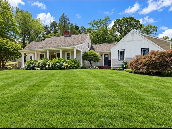 130 Lisa La., North Andover, MA 01845