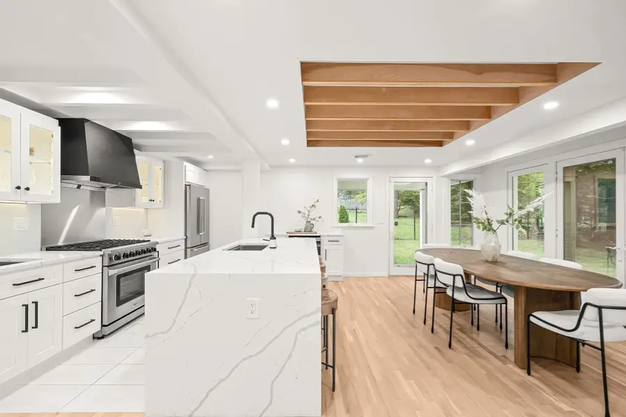 31 Alba Rd, Wellesley, MA 02481 - #3