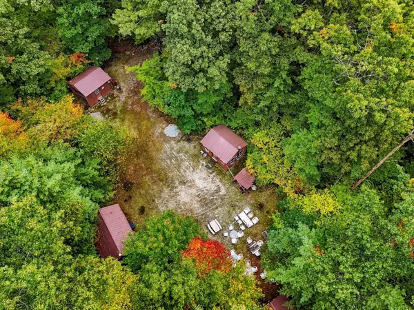 17 Rear Brewster Rd, Londonderry, NH 03038