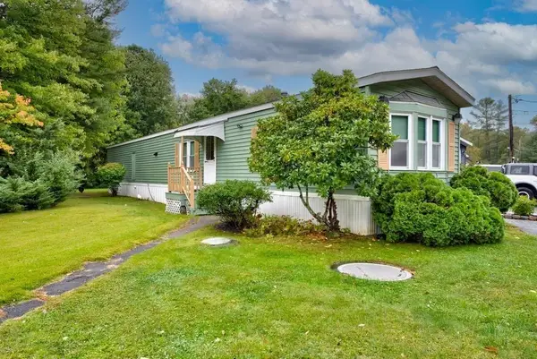 305 Turnpike St=235 5th St #235, Easton, MA 02375