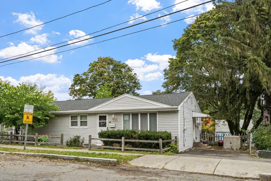 53 Cook St, Lynn, MA 01902 - #3