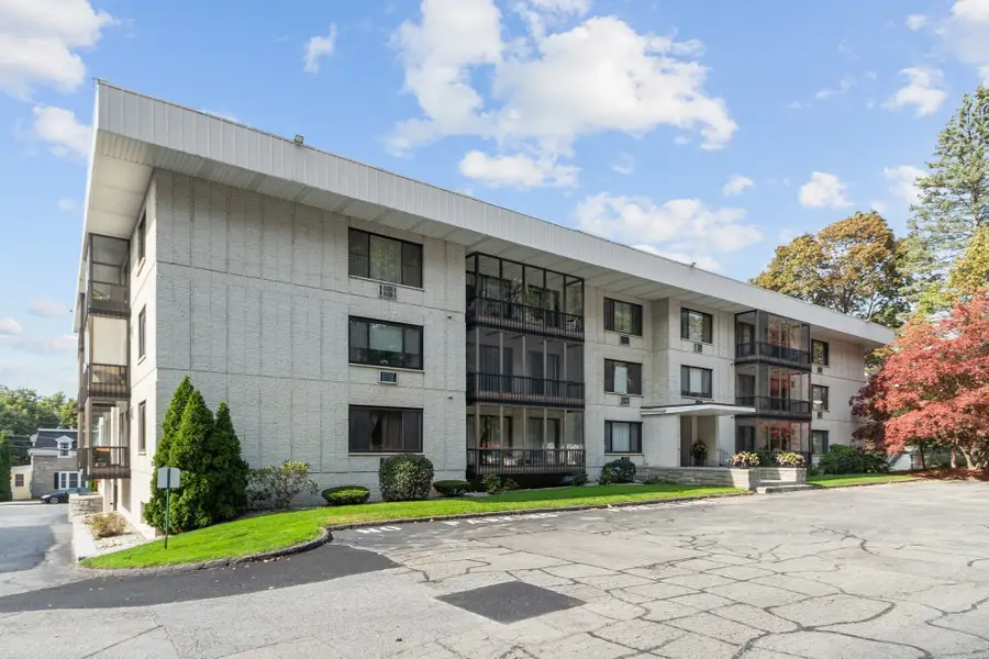 234 Nesmith St #14, Lowell, MA 01852 - #2