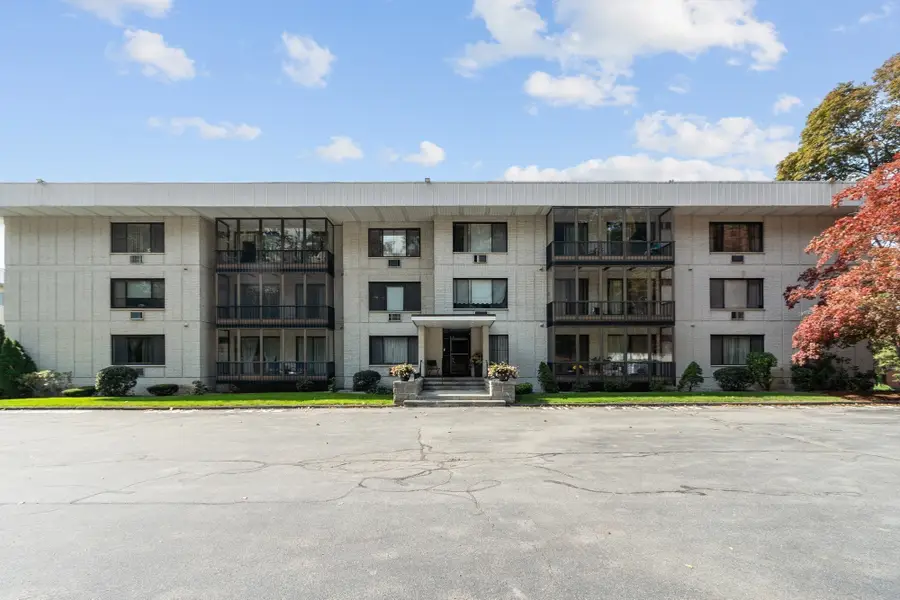 234 Nesmith St #14, Lowell, MA 01852 - #3