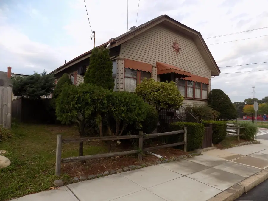 1346 President Ave., Fall River, MA 02720 - #2