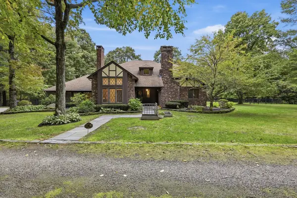 43 Paradise Lake Rd, Monson, MA 01057