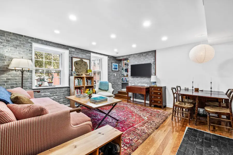 65 Pinckney St #2, Boston, MA 02114 - #2
