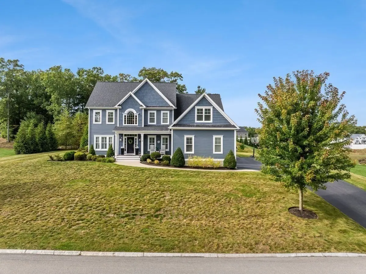 4 Oxbow Dr, Plainville, MA 02762 - #1