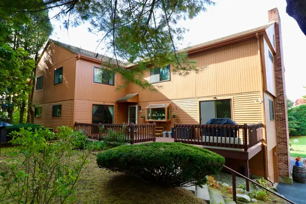 25B Country Club Ln #B, Milford, MA 01757