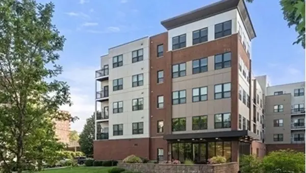 999 Hancock St #508, Quincy, MA 02169