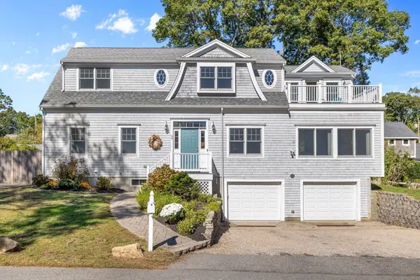 64 Randolph St, Falmouth, MA 02536