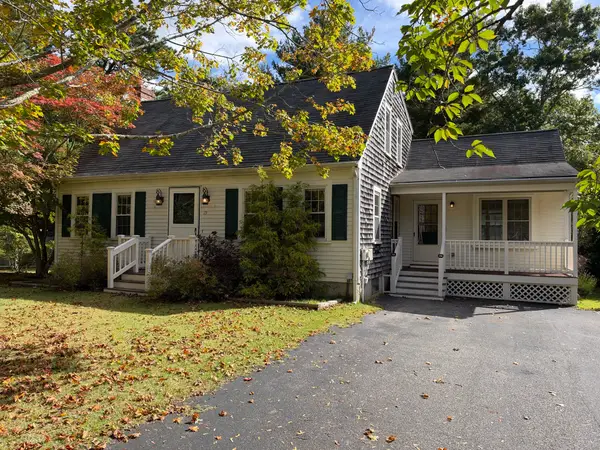 15 Plantation Rd, Plymouth, MA 02360