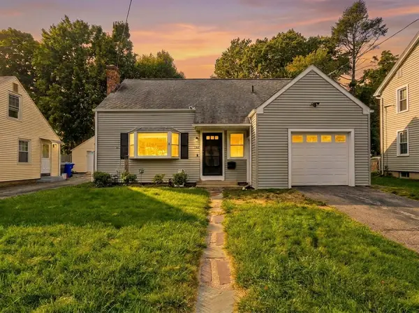 122 Hartford Ter, Springfield, MA 01118