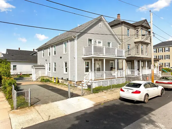 16 Murray St, Fall River, MA 02720