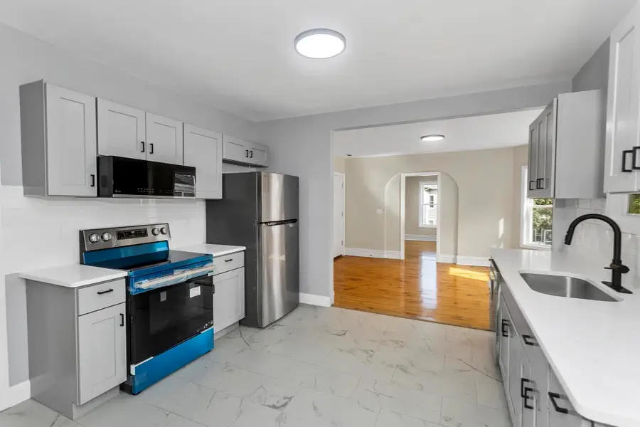 58 Eulcid Ave, Springfield, MA 01108 - #3