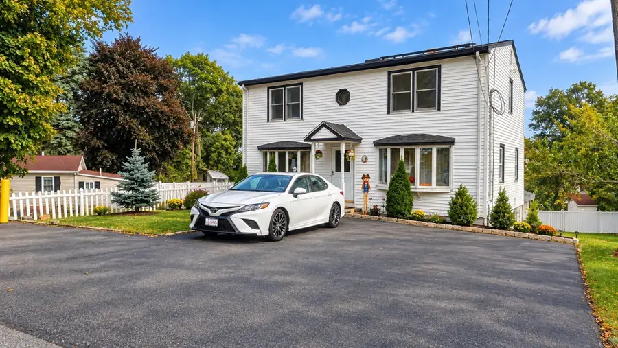 9 Summit Ave, Saugus, MA 01906 - #3