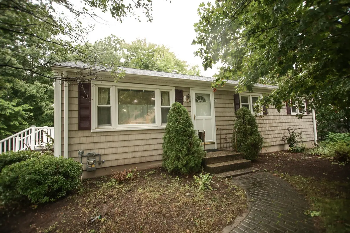 87 Roosevelt Ave, Westfield, MA 01085 - #1