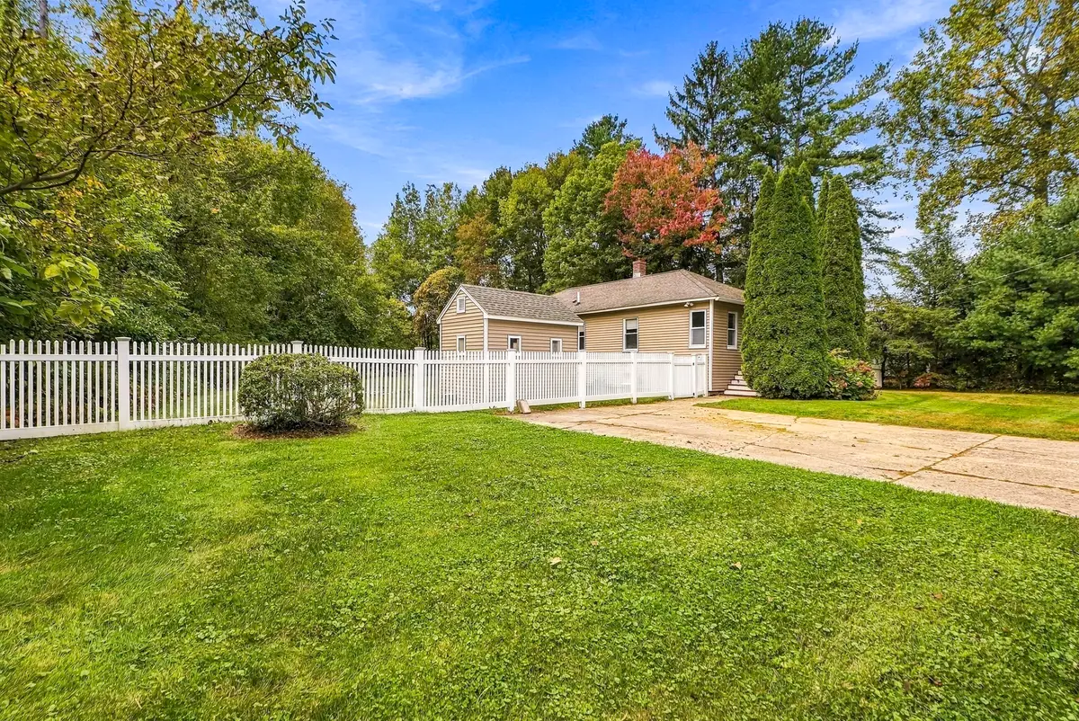 24 Washington Street, Mendon, MA 01756 - #1