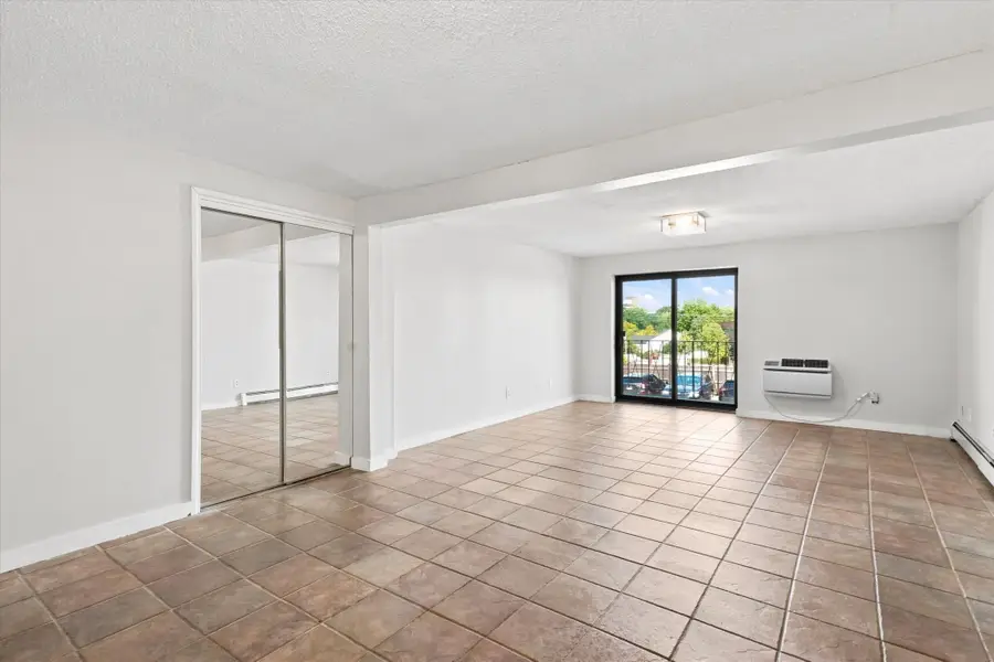 26 Waverly St #209, Boston, MA 02135 - #3