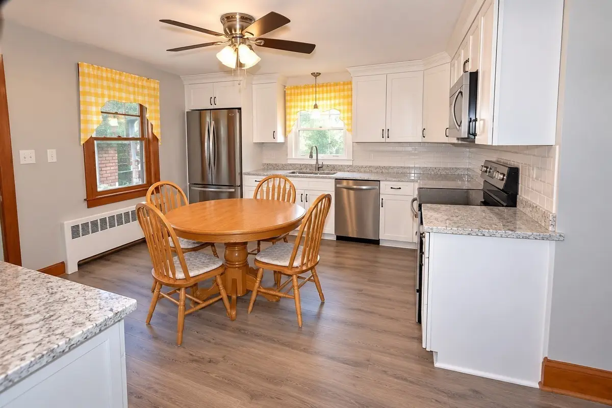 46 Litchfield Ave, Dracut, MA 01826 - #1