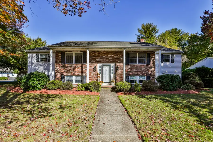 25 Indian Rock Dr, Saugus, MA 01906 - #2