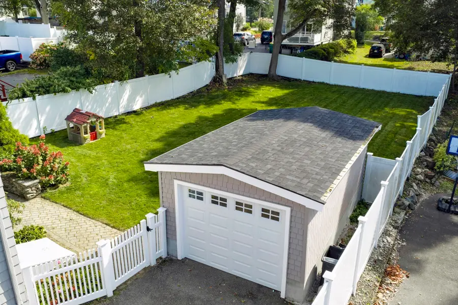 18 Sturgis St, Woburn, MA 01801 - #3