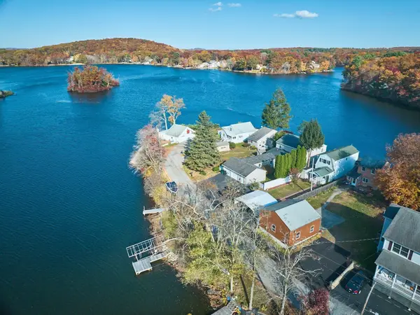 36 Hayward Lane, Millbury, MA 01527