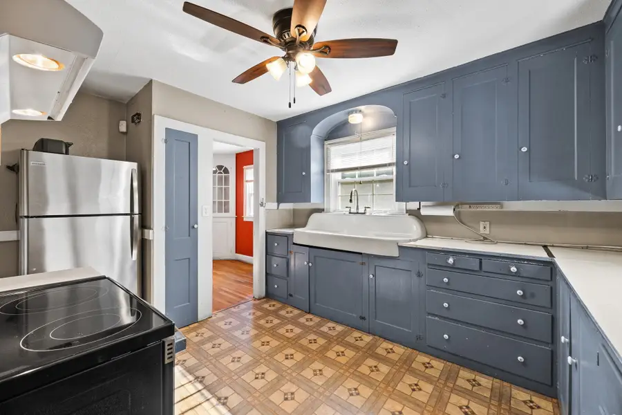 306 Cherry Street, Holyoke, MA 01040 - #3