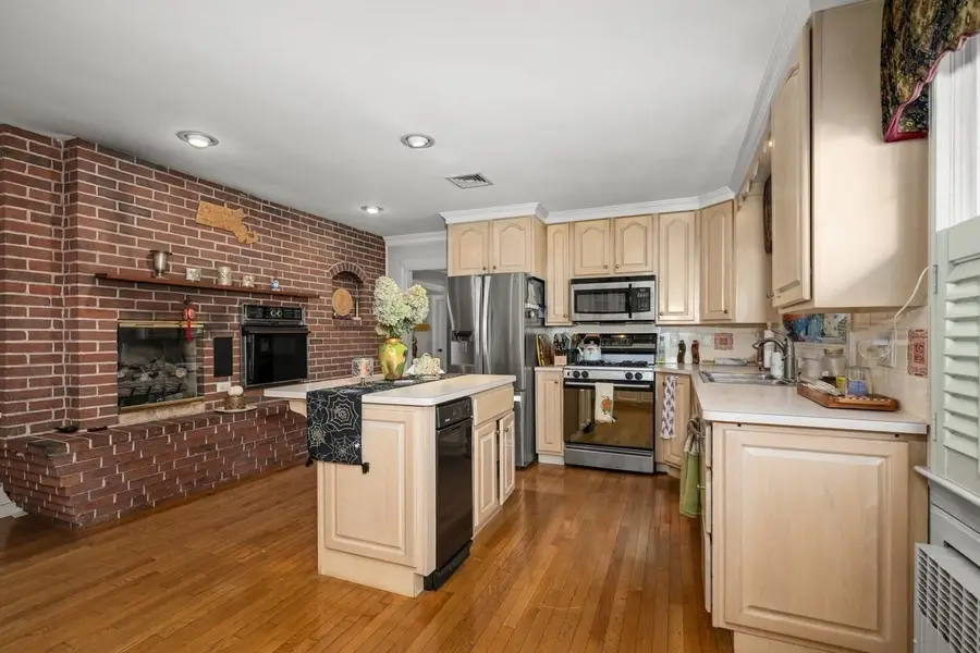 15 Juniper Rd, Fitchburg, MA 01420 - #3