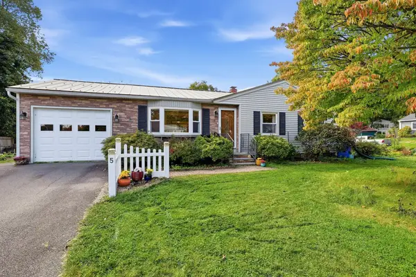 5 Winchester Ter, Northampton, MA 01062