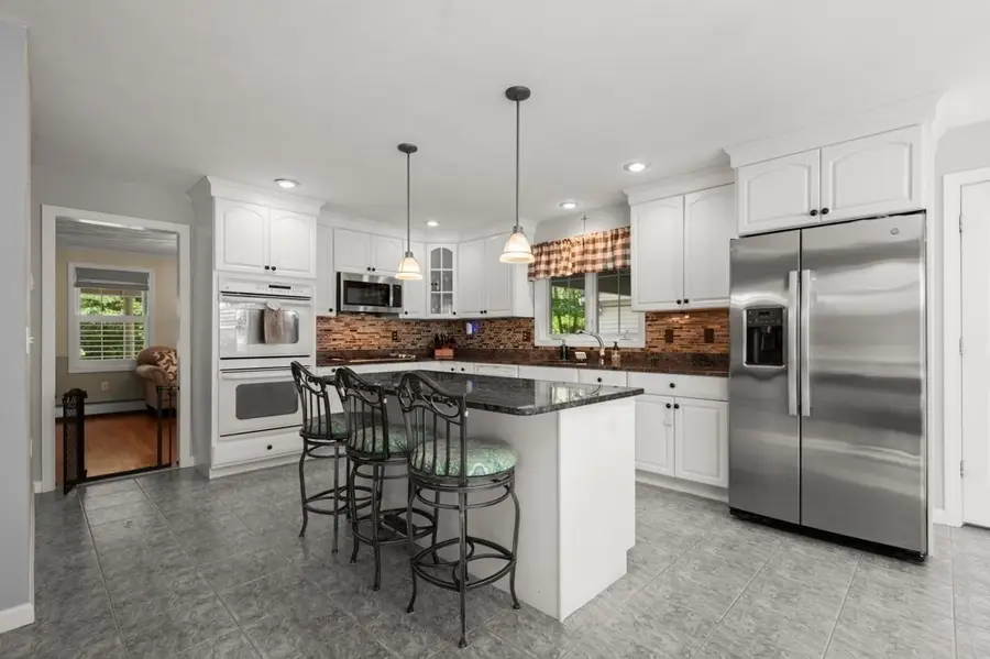 10 Valley Rd, Danvers, MA 01923 - #3