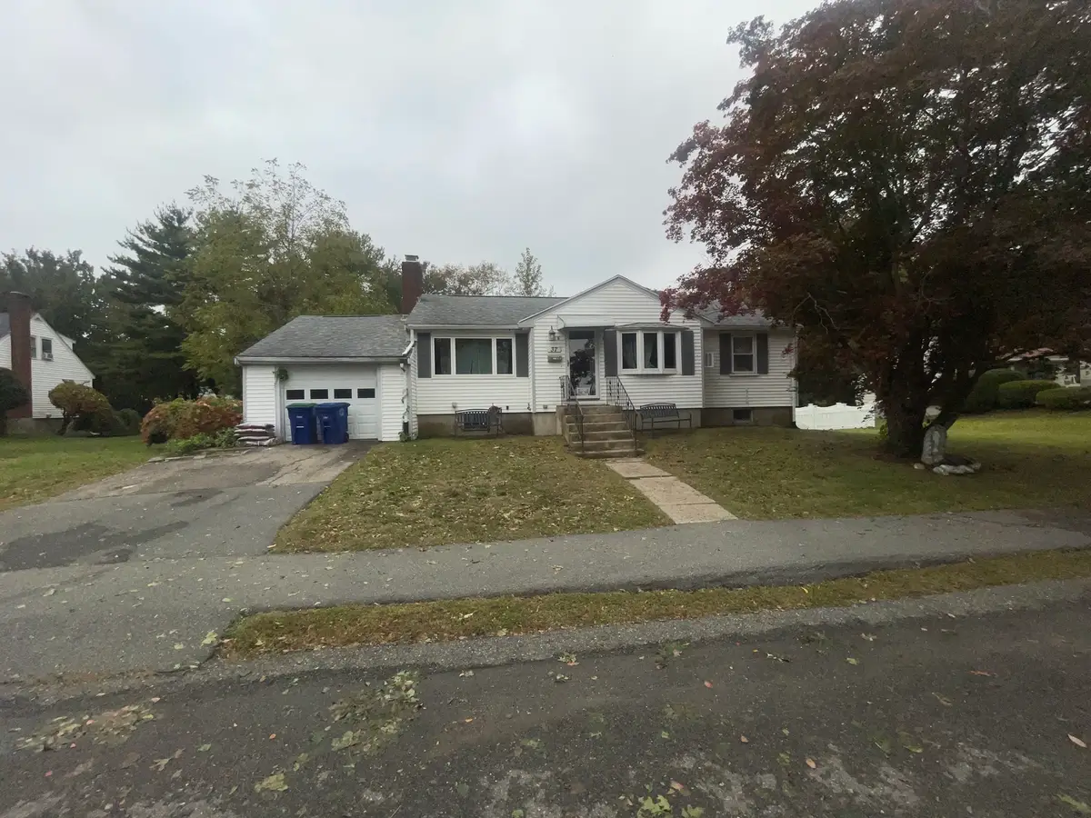 37 Baker Ave, Braintree, MA 02184 - #1